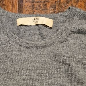 Arch The Gray Knit Sweater Small